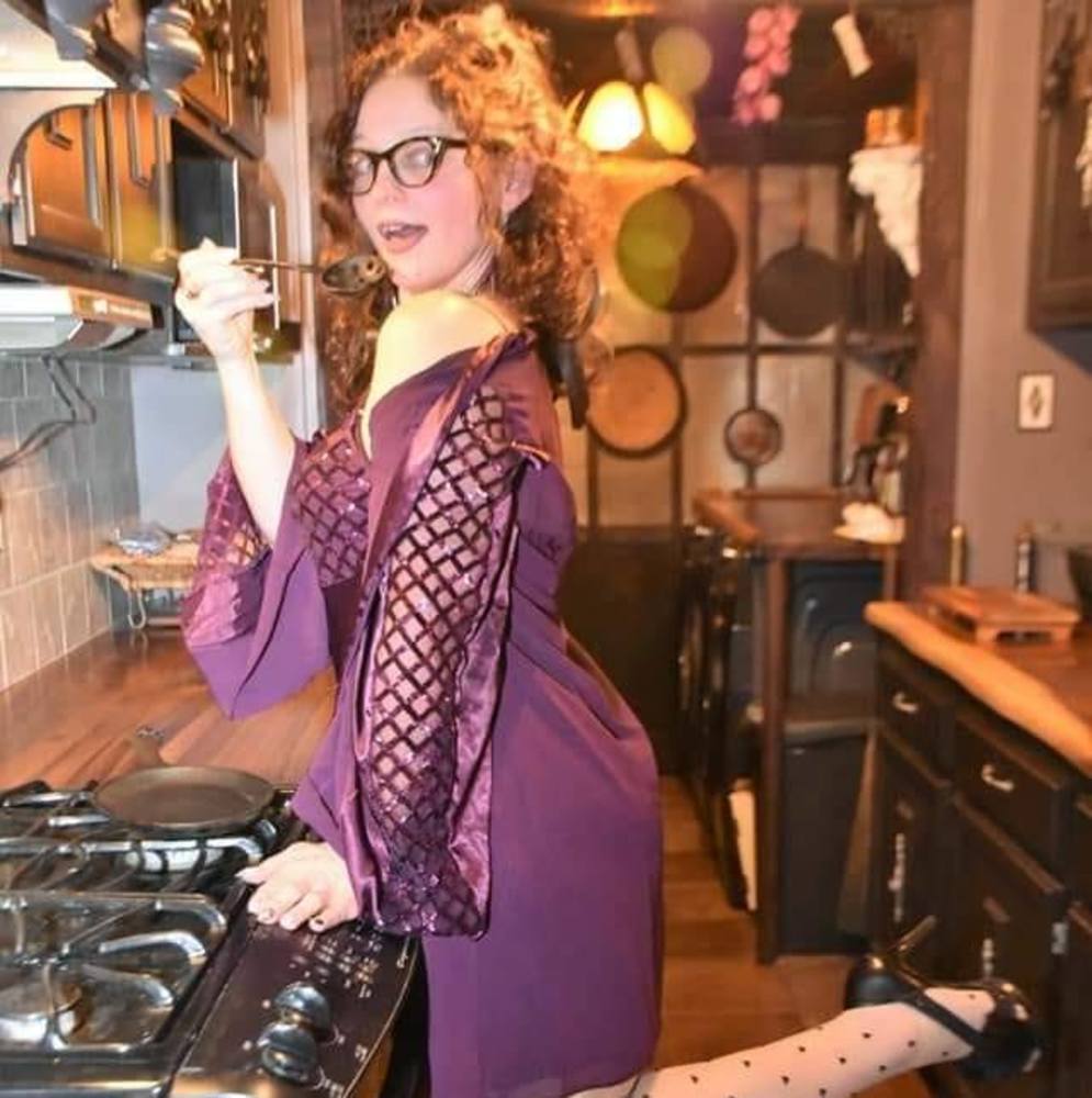 Meet your Posher, Lisa